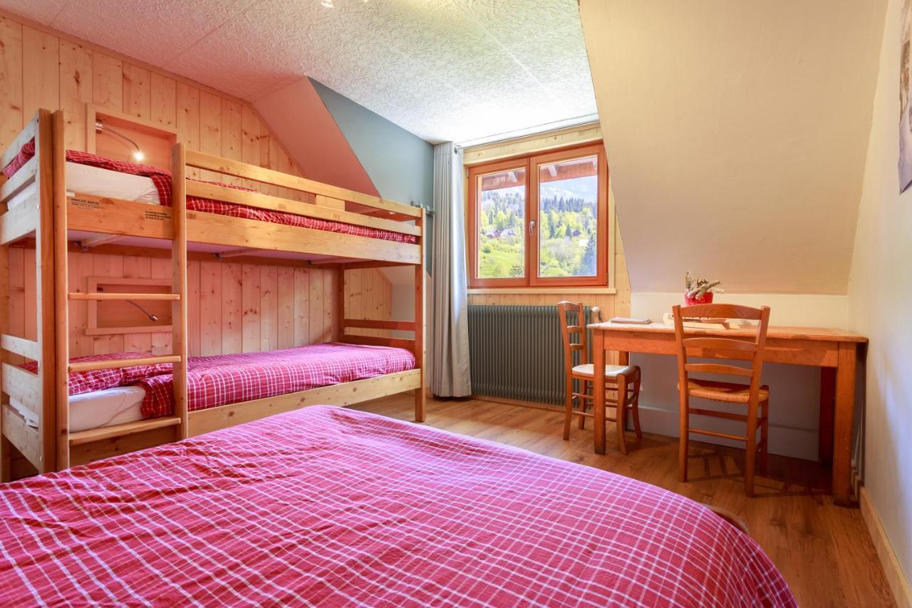 Gite Auberge L'Herbe Tendre Saint-Pierre-dʼEntremont Extérieur photo
